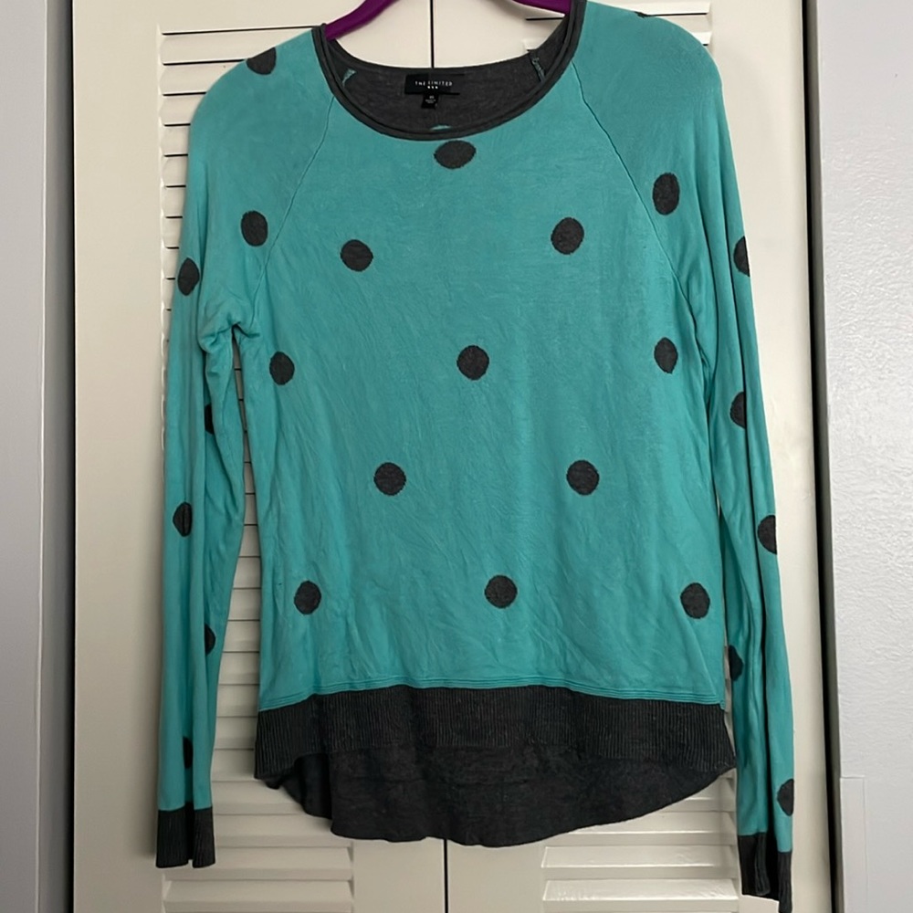 Women’s XS lightweight sweater from The Limited